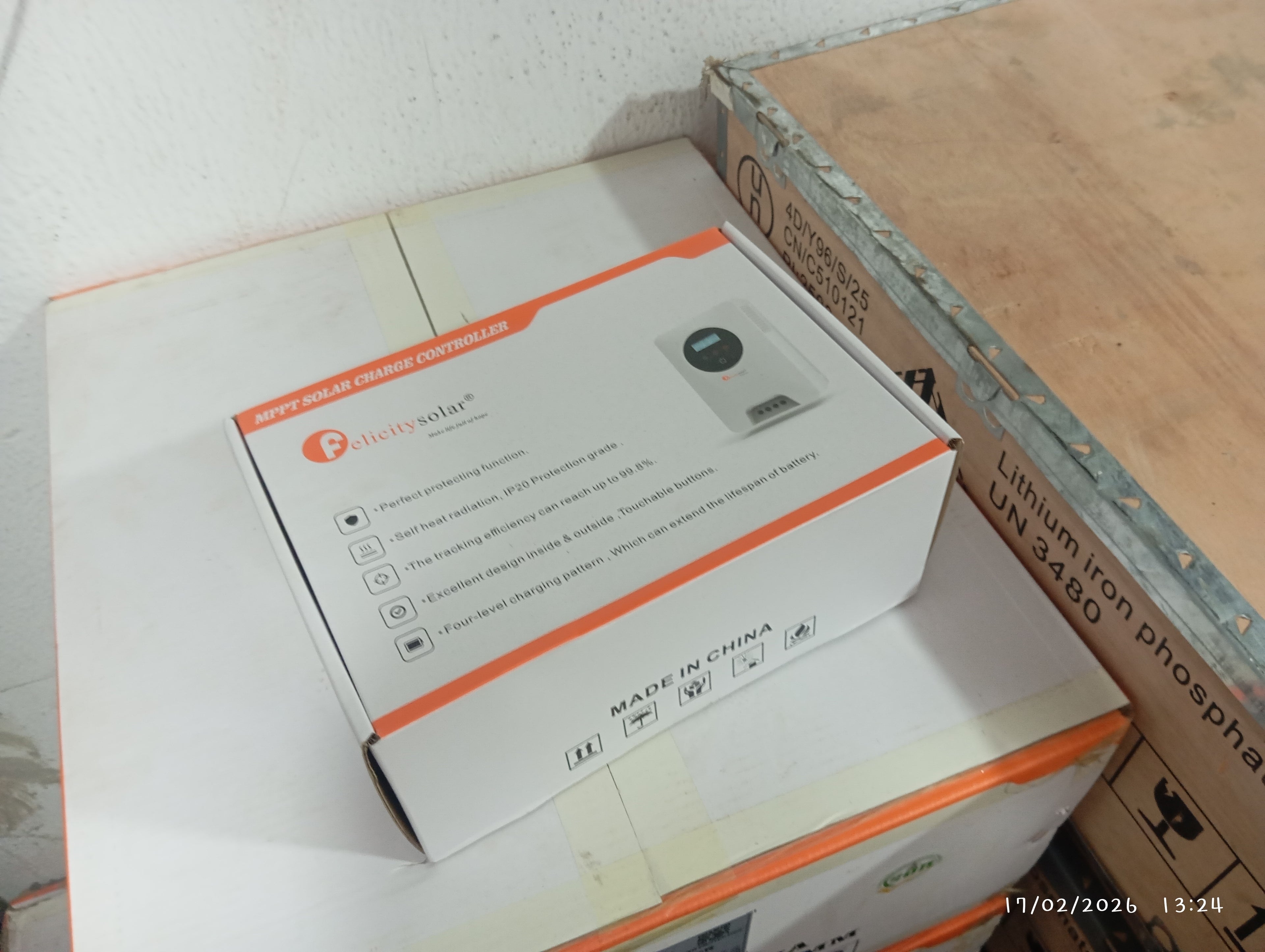 Felicity solar Mppt controller30-120ah